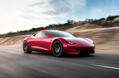 Tesla SpaceX показуватиме надшвидкості на дорозі
