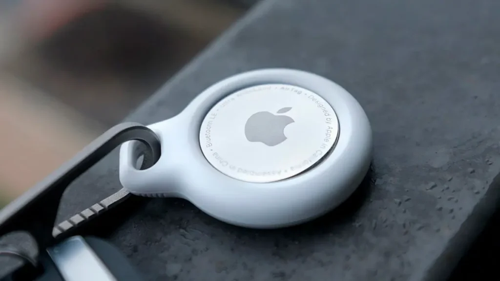 Пошуковий брелок AirTag від Apple