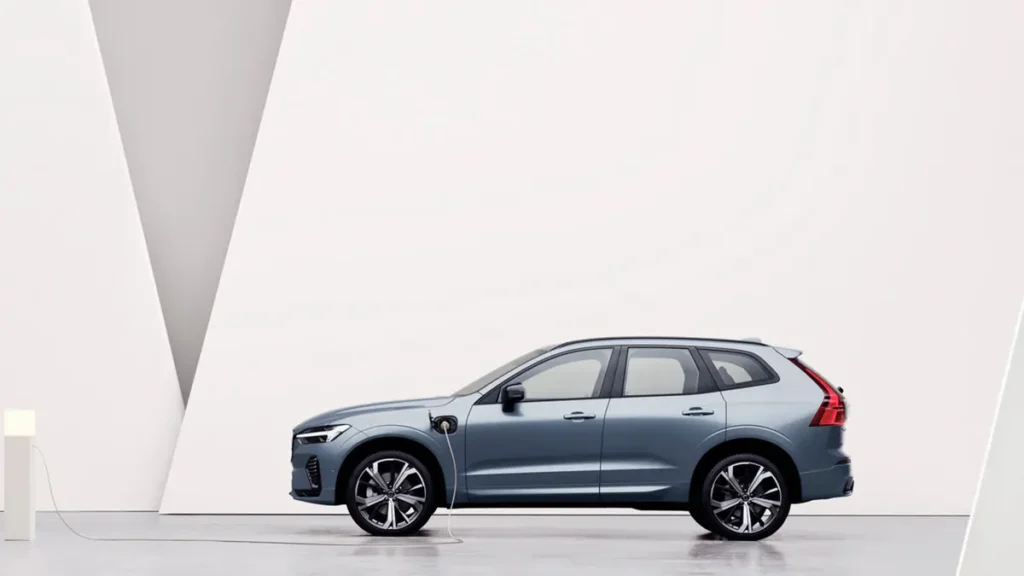 Volvo XC60 has a stylish look